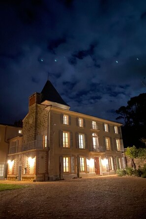 Exterior - Chez Nerthe, 5-Sterne-Haus mit privatem Jacuzzi by Interhome (Pézénas)