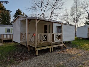 Exterior - Smart Home Madrid, Europapark, Rulantica ca. 15min by Interhome (Boofzheim)