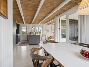 Dining - "Bjarni" - 180m from the sea by Interhome (Juelsminde)