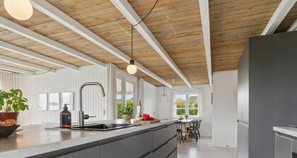 "Bjarni" - 180m from the sea by Interhome