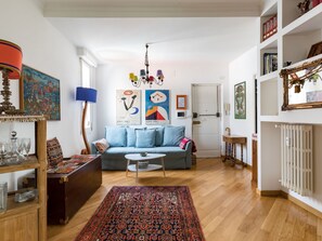 TV - Rom Dachgeschoss mit Terrasse by Interhome (Rome)