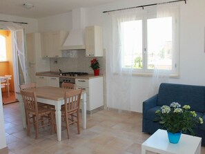 Interior - Unterkunft im Erdgeschoss, überdachte Terrasse, Schwimmbad by Interhome (Massa Marittima)