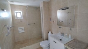 Shower, hair dryer, towels - Top apartment with heated pool and large terrace (Tías)