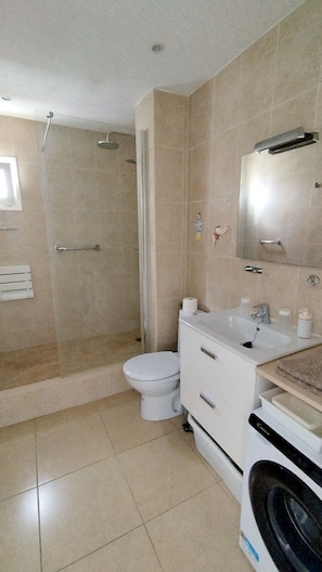 Shower, hair dryer, towels - Top apartment with heated pool and large terrace (Tías)