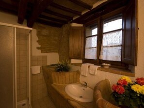 Towels - 'Santinovo stalla' by Interhome (Colle Val d'Elsa)