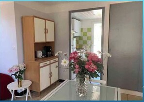 Interior - Pleasant Maisonnette (F1) classified 3* - Distance from sea and beach 100 m (Hyères)