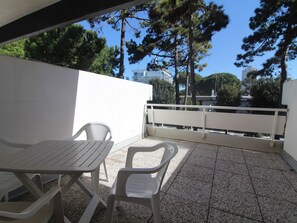 Outdoor dining - Isvico A1 by Interhome (Lignano Pineta)