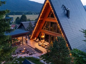Terrace/patio - Chalet "Forest Hill" mit Hallenbad by Interhome (Delnice)