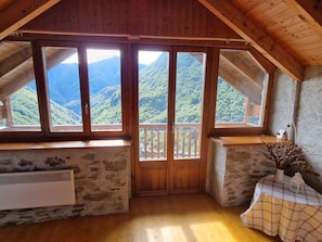 Interior - Chalet in den sonnigen Schweizer Südalpen by Interhome (Crana)