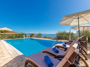 Pool - "Villa Nafsika" by Interhome (Kalami)