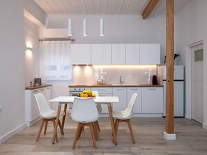 Dining - Studio mit atemberaubendem Blick auf das Meer by Interhome (Kalami)