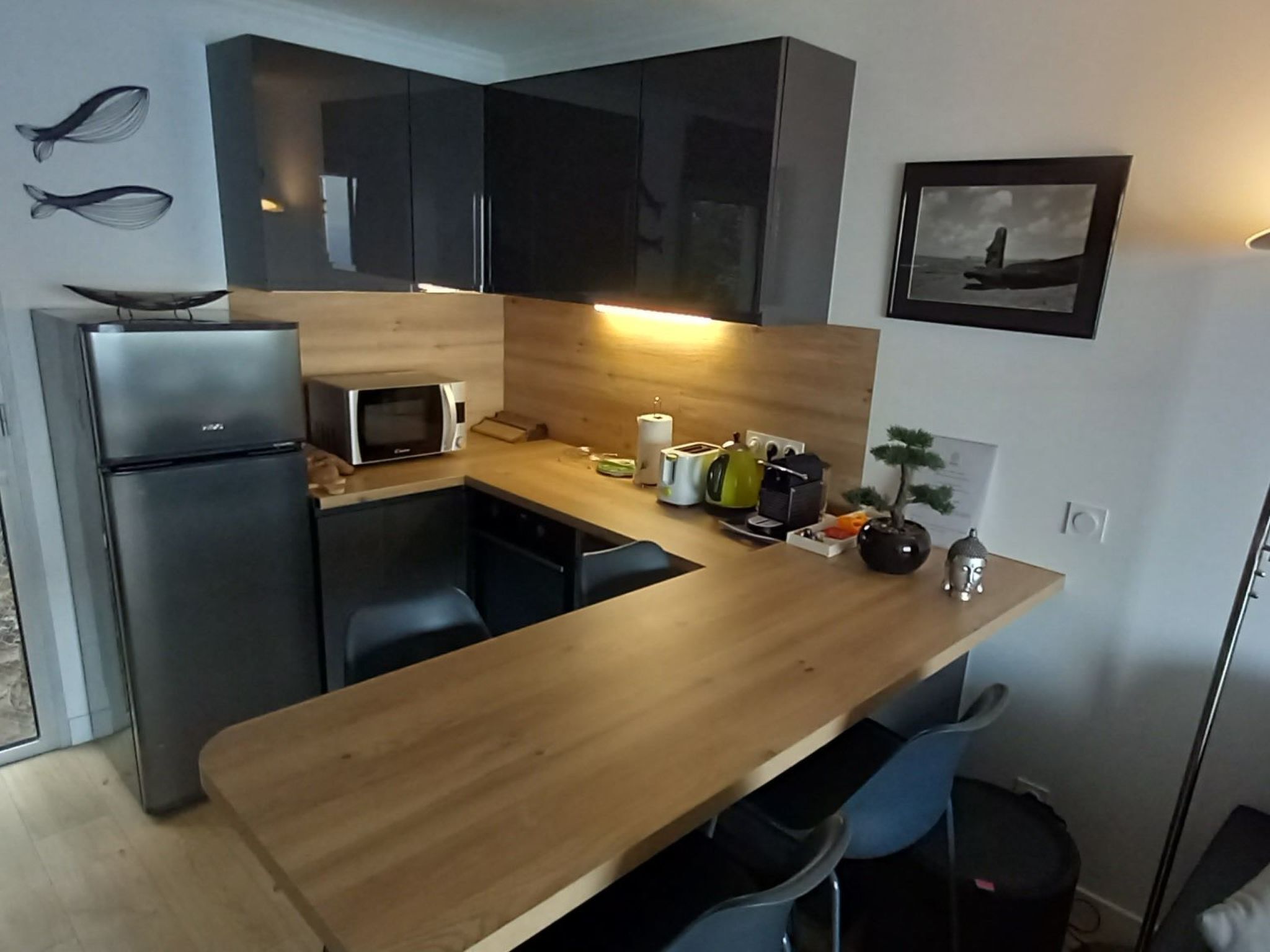 Fridge, microwave, oven, dishwasher