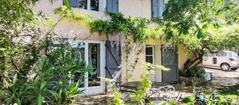 Haus mit Charme Landschaft von Aix by Interhome