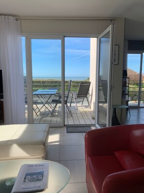 Interior - Wohnung mit Meerblick by Interhome (Denneville)