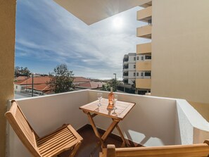 Outdoor dining - Graue Wohnung im Stadtzentrum mit Meerblick by Interhome (Madeira/Funchal)