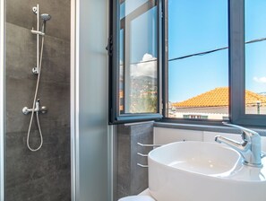 Towels - "Casa Lanço" mit Garten und Grill by Interhome (Madeira/Funchal)