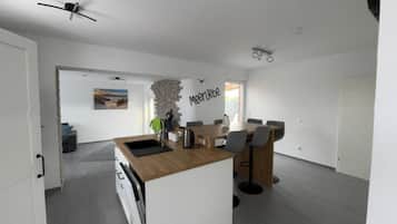 Bungalow | Dining