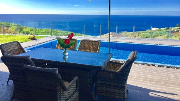 Outdoor dining - "Villa Pinheira III" by Interhome (Madeira/Calheta)
