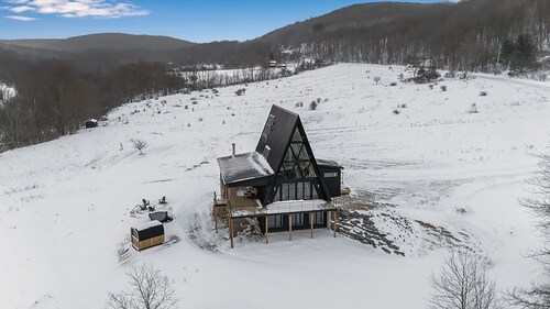 Newly Built Luxury EVL A-Frame (Sauna & Hot Tub)