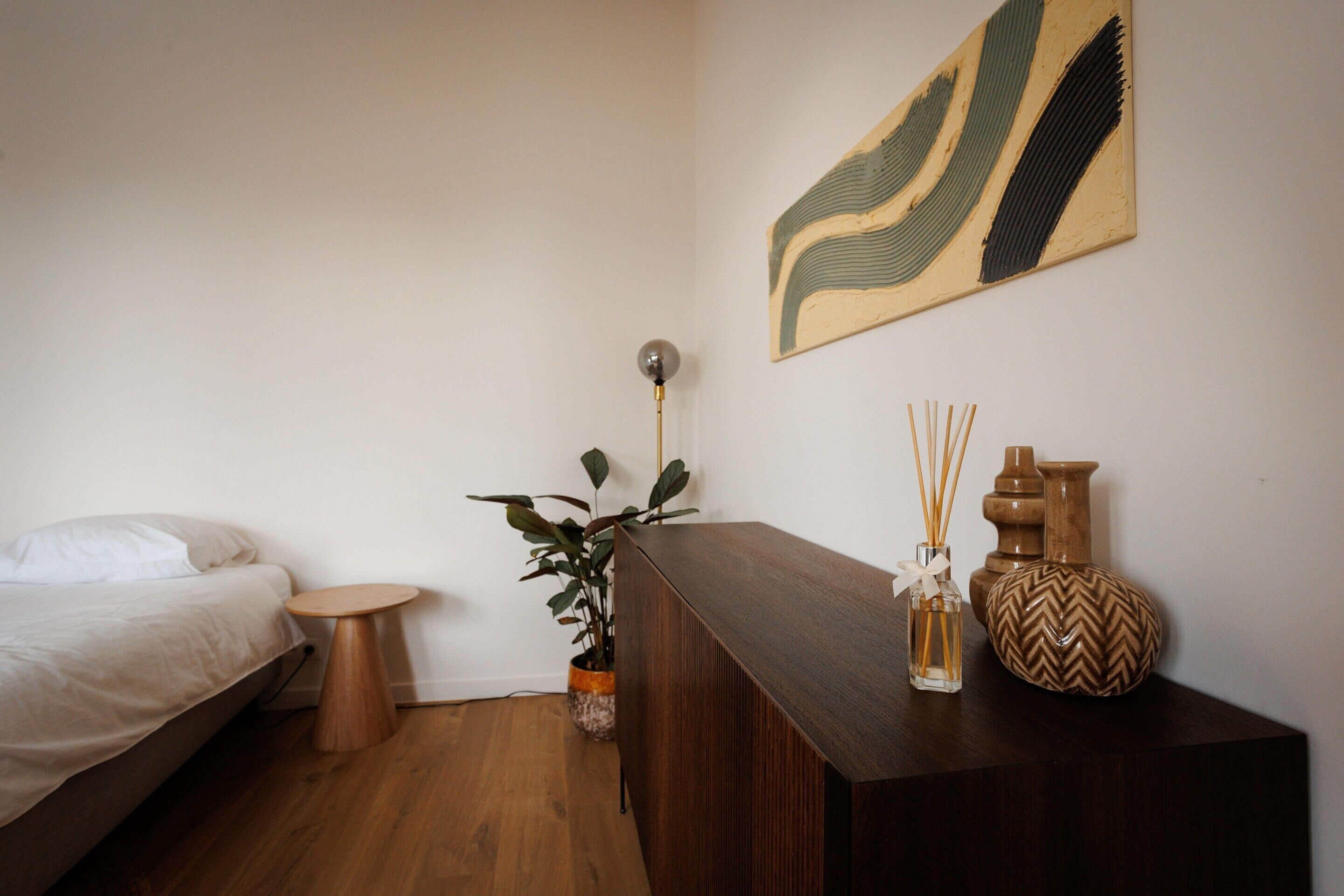 2 bedrooms, iron/ironing board