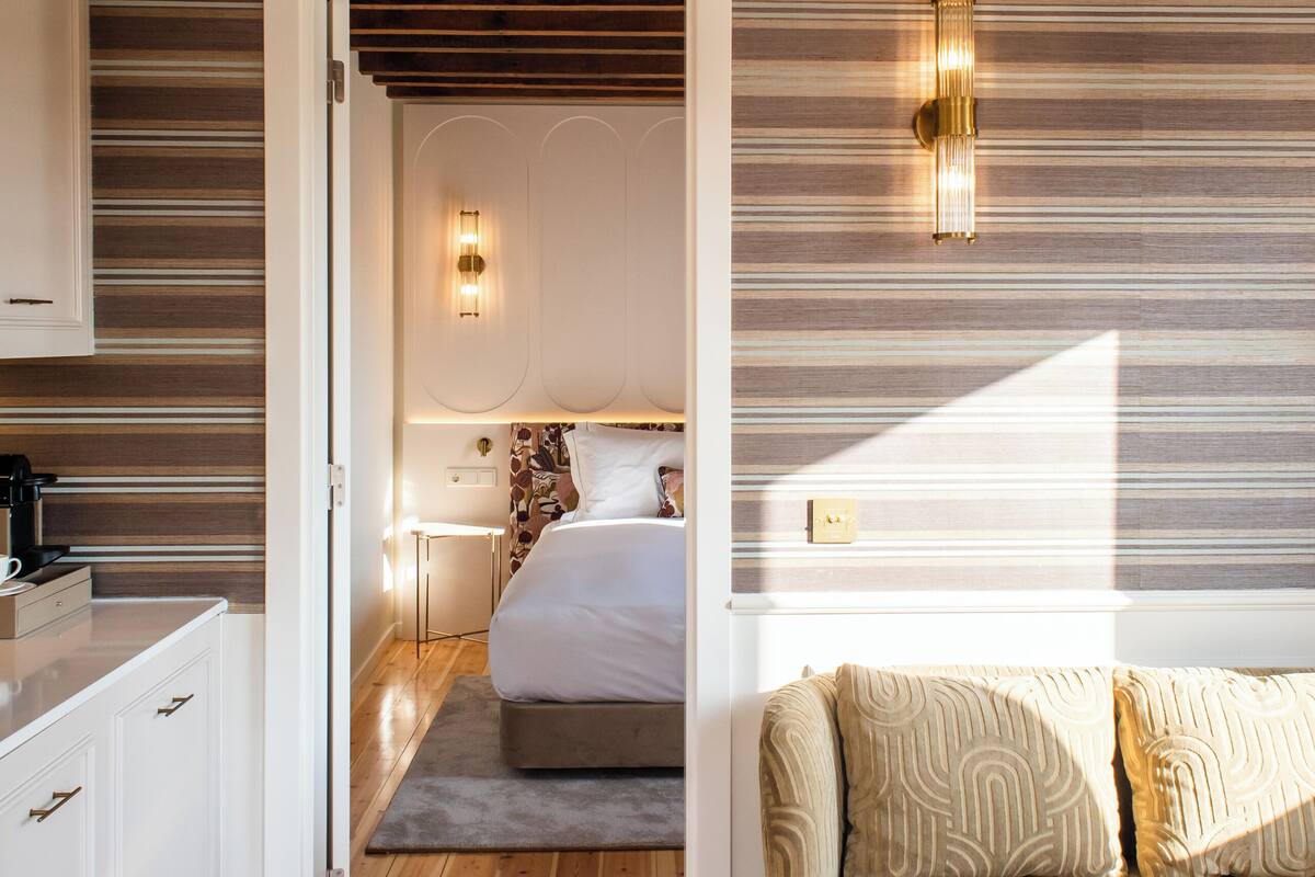Premium Room, City View | Peralatan tempat tidur premium, tilam berlapik, item bar mini percuma