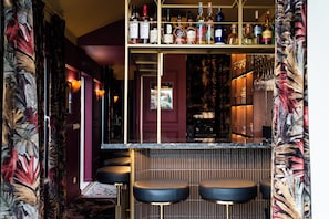 Bar (di hartanah)