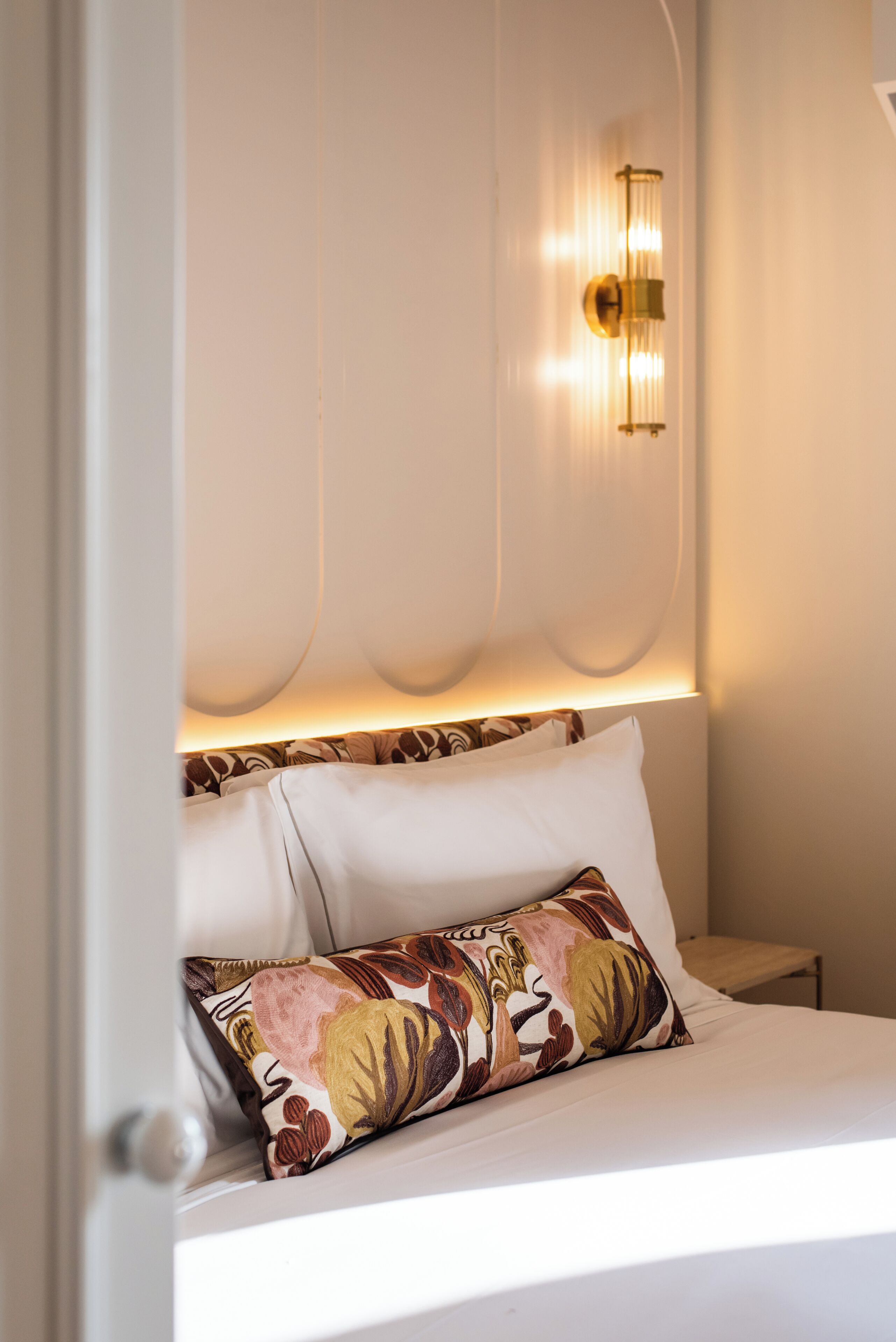 Deluxe Room | Premium bedding, pillow-top beds, free minibar items, in-room safe