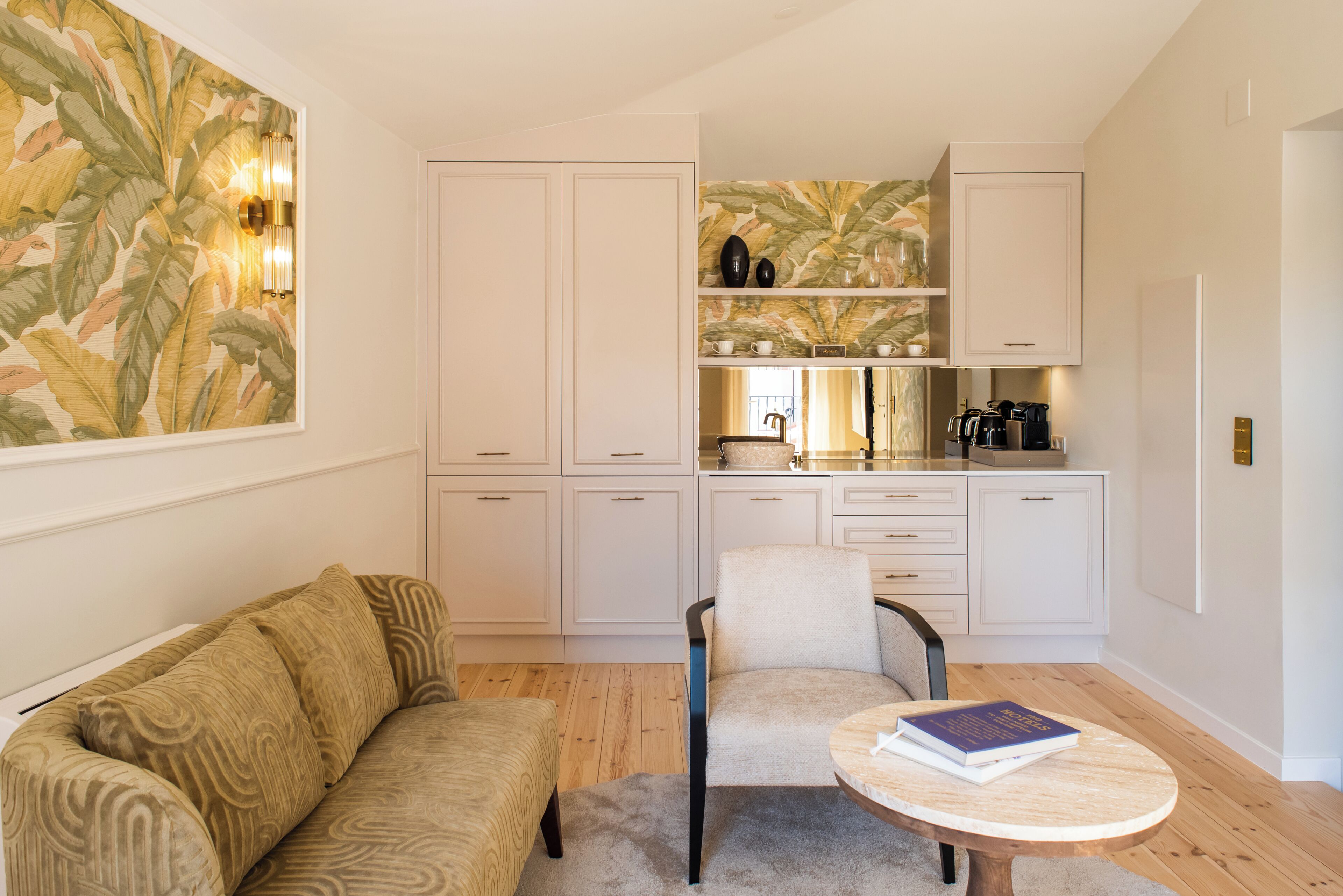 Standard Suite | Living area