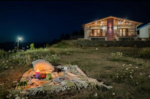 Property grounds - Ridge View Cottages (Chakrata)