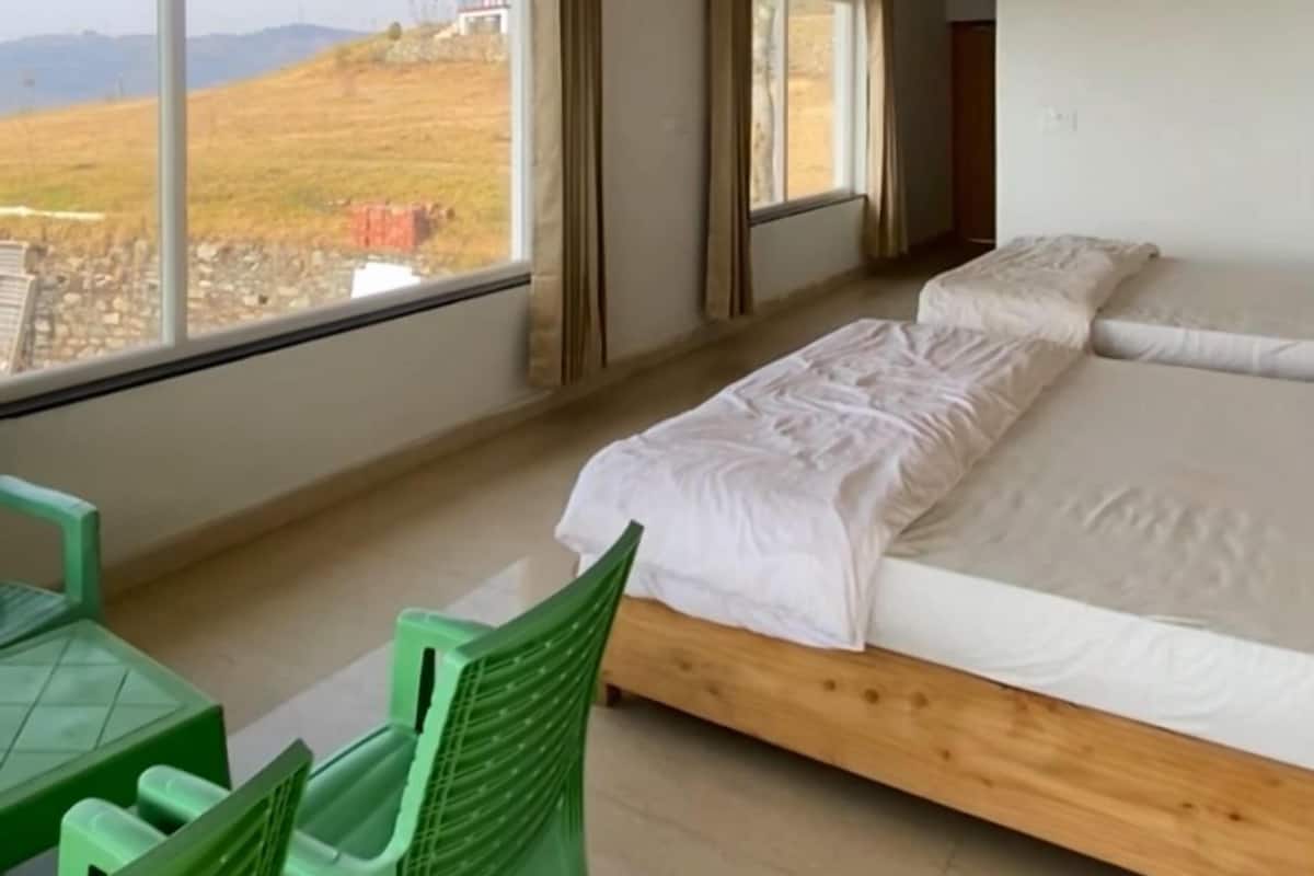 Family Room | Rollaway beds, free WiFi, bed sheets