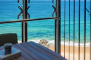 Interior - Elite Escape - Absolute Beachfront Luxury (Newcastle)