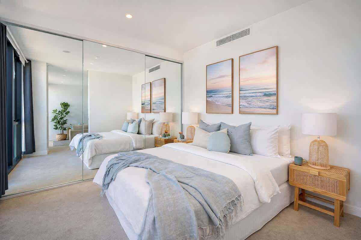 1 chambre, coffres-forts dans les chambres, fer et planche à repasser