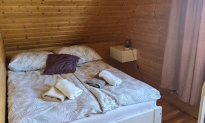 House - Holiday Home With Sauna, Jacuzzi and Private Pond (Lipusz)