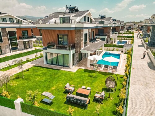 Luxuriöse Villa "Galaxy V3", 300 Meter vom Meer by Interhome