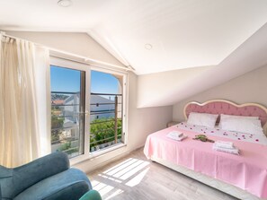 3 bedrooms, Internet