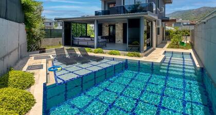 Große Villa in Fethiye Ciftlik by Interhome