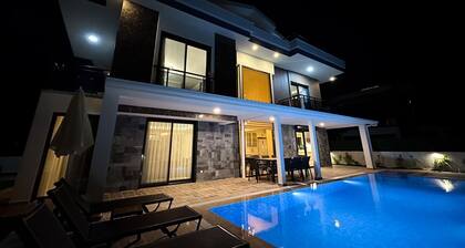 Luxuriöse Villa "Galaxy V4", 300 Meter vom Meer by Interhome