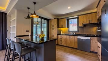 Fridge, microwave, oven, dishwasher
