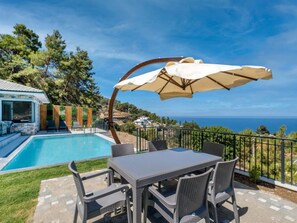 Outdoor dining - Villa mit Infinity in Fethiye Faralya by Interhome (Ölüdeniz)