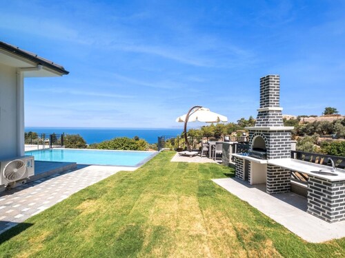 Villa mit Infinity in Fethiye Faralya by Interhome