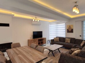 TV - Villa in Ölüdeniz für Familien 8 P by Interhome (Ölüdeniz)