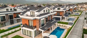 Luxuriöse Villa "Galaxy V2", 300 Meter vom Meer by Interhome