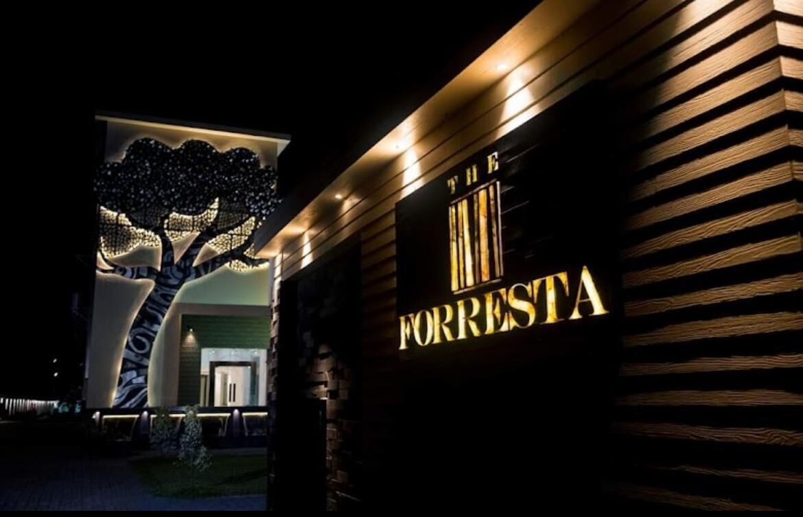 Exterior. The Forresta