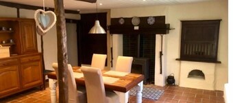 Gîte de caractère avec piscine – 2 chambres – campagne charentaise