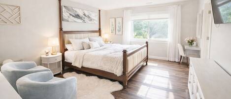 Iron/ironing board, WiFi, bed sheets