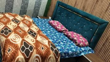 Luxury Room | Rollaway beds, free WiFi, bed sheets