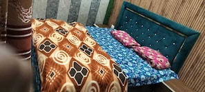 Luxury Room | Rollaway beds, free WiFi, bed sheets - Shiva Family Restaurant Guest House (Chandpur)
