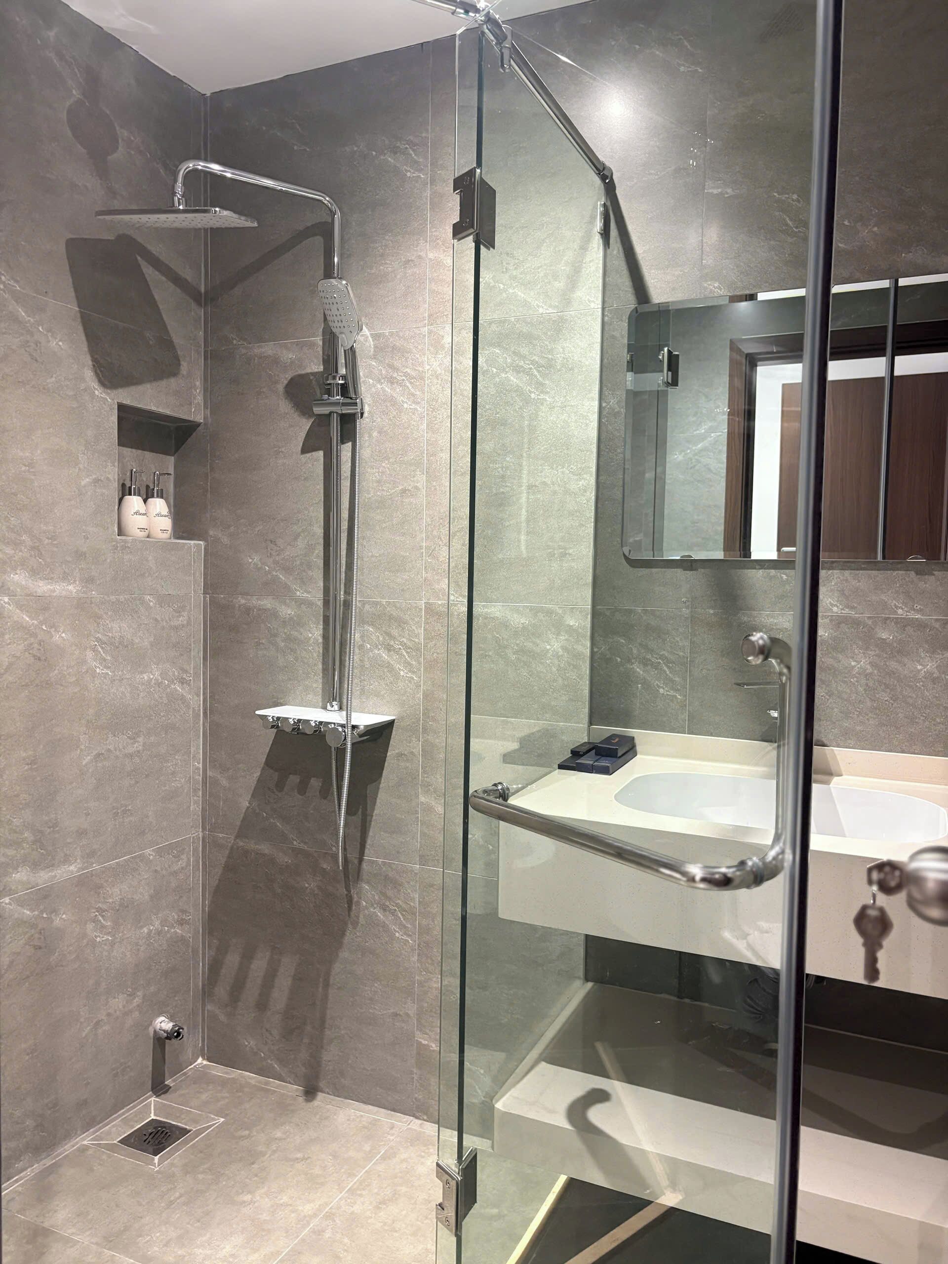Basic Double Room Single Use, City View | Bathroom | Combined shower/tub, hair dryer, towels, soap