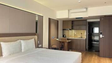 Superior Suite, City View