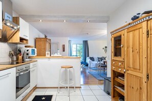 Fridge, microwave, oven, stovetop - Vacation apartment directly on the Rothaarsteig: Nature*Sport*Recreation* in Winterberg (Winterberg)